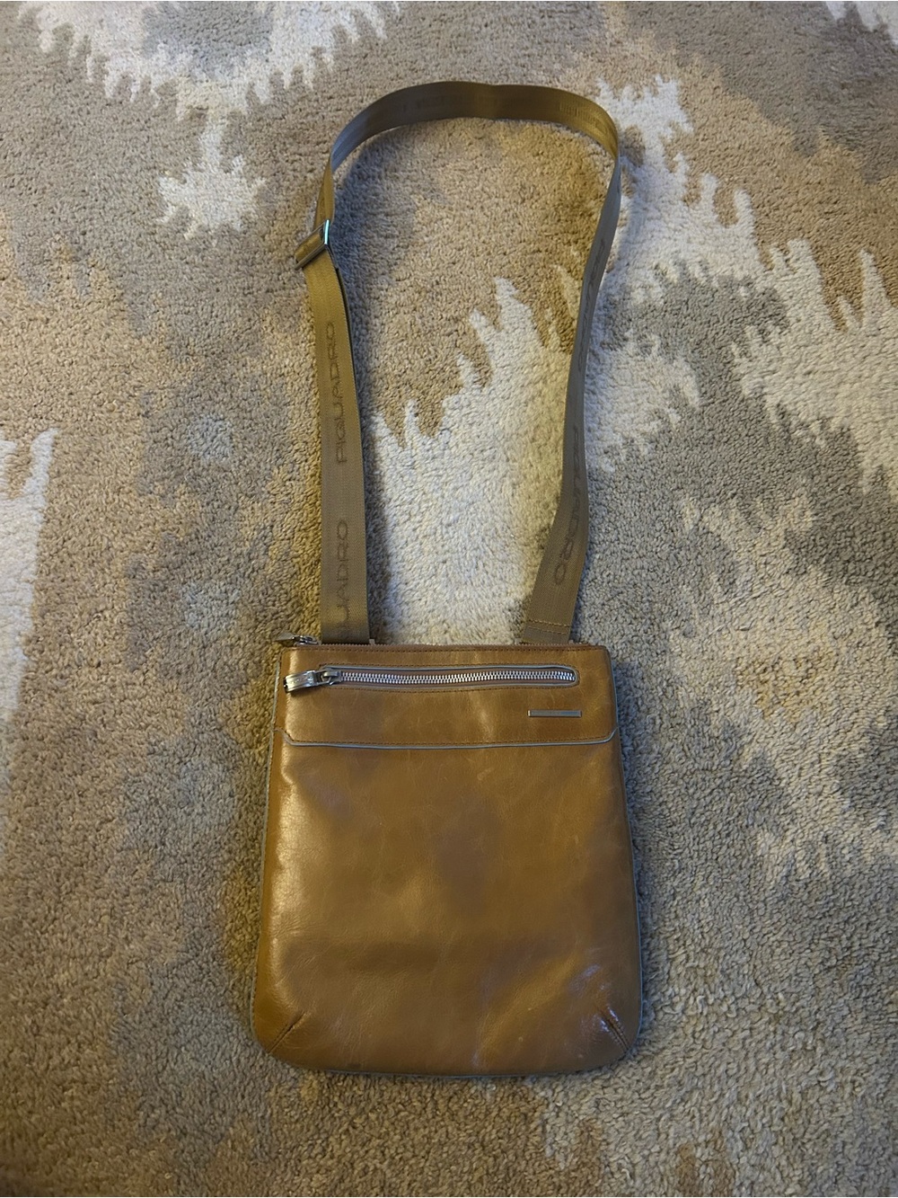Piquadro Italian Leather Blue Square Collection Crossbody Bag Tan Unisex EUC!